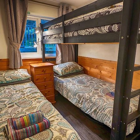 Caswell Beach Chalet 70 Located In Gower Peninsula 斯旺西 外观 照片