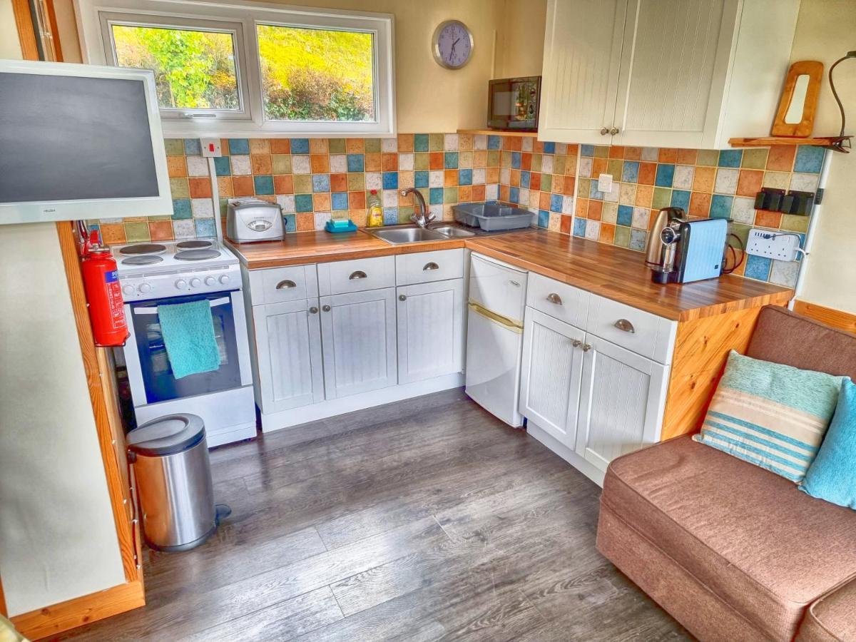 Caswell Beach Chalet 70 Located In Gower Peninsula 斯旺西 外观 照片