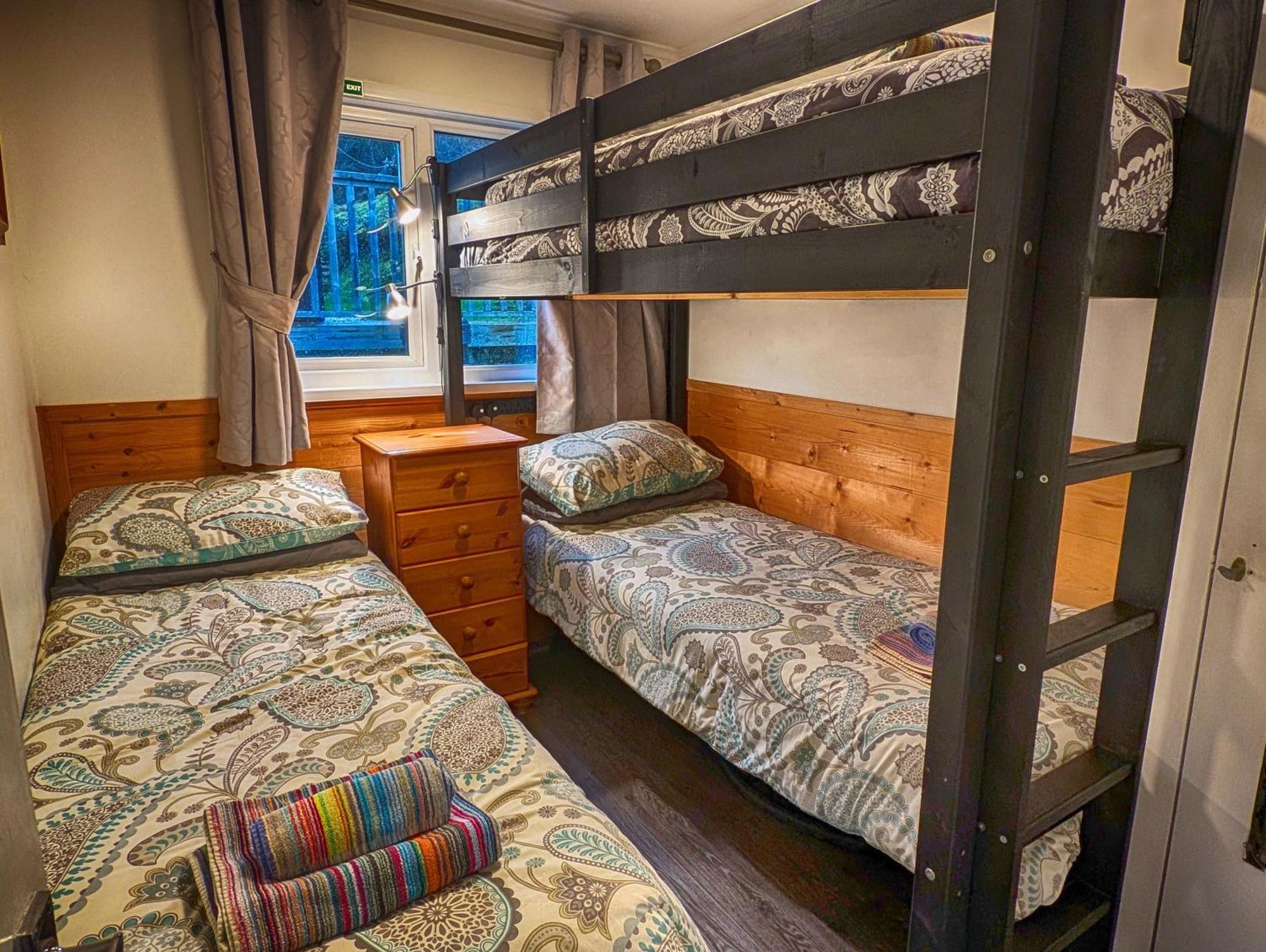 Caswell Beach Chalet 70 Located In Gower Peninsula 斯旺西 外观 照片