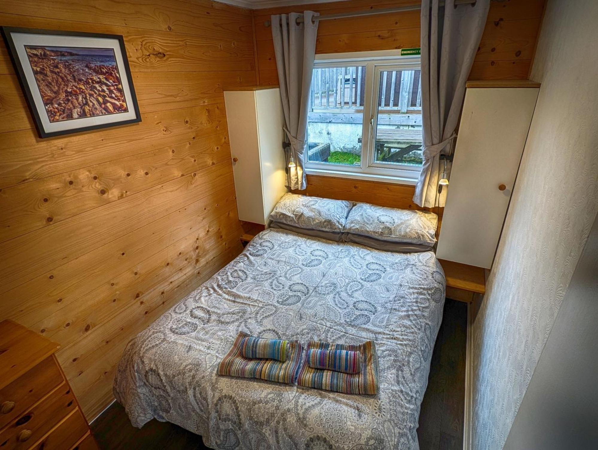 Caswell Beach Chalet 70 Located In Gower Peninsula 斯旺西 外观 照片
